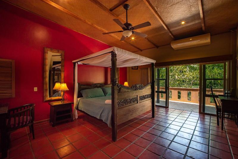 Casa Sunzal Boutique Hotel image