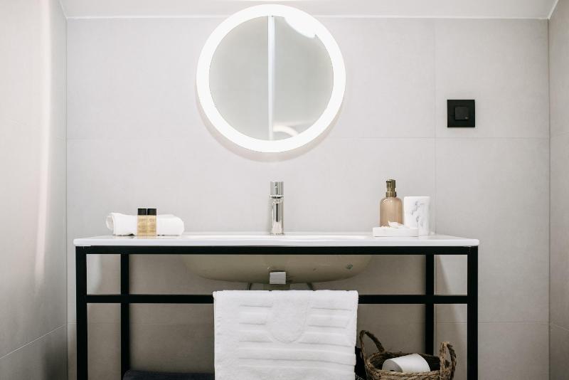 Kala Luxury Rooms By Duhomes image