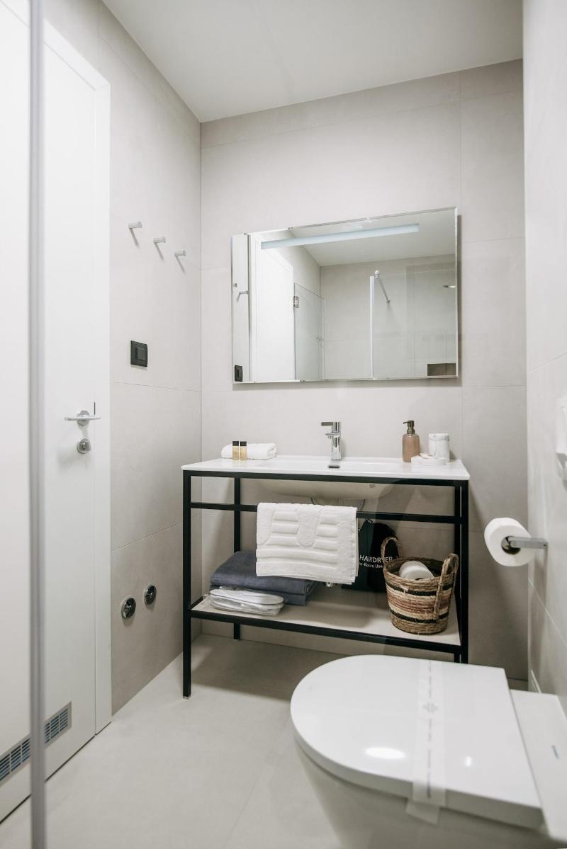 Kala Luxury Rooms By Duhomes image