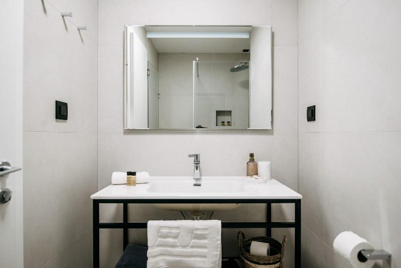 Kala Luxury Rooms By Duhomes image