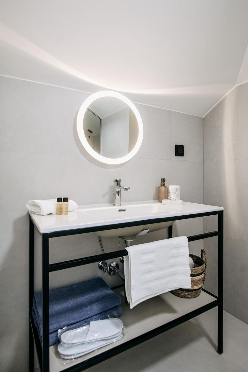 Kala Luxury Rooms By Duhomes image