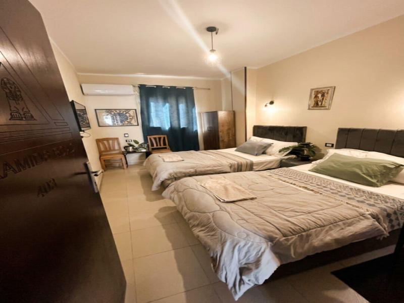 Pyramids Road Guest House image
