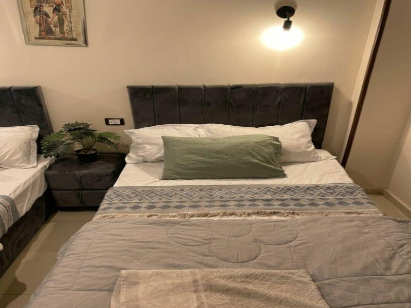 Pyramids Road Guest House image