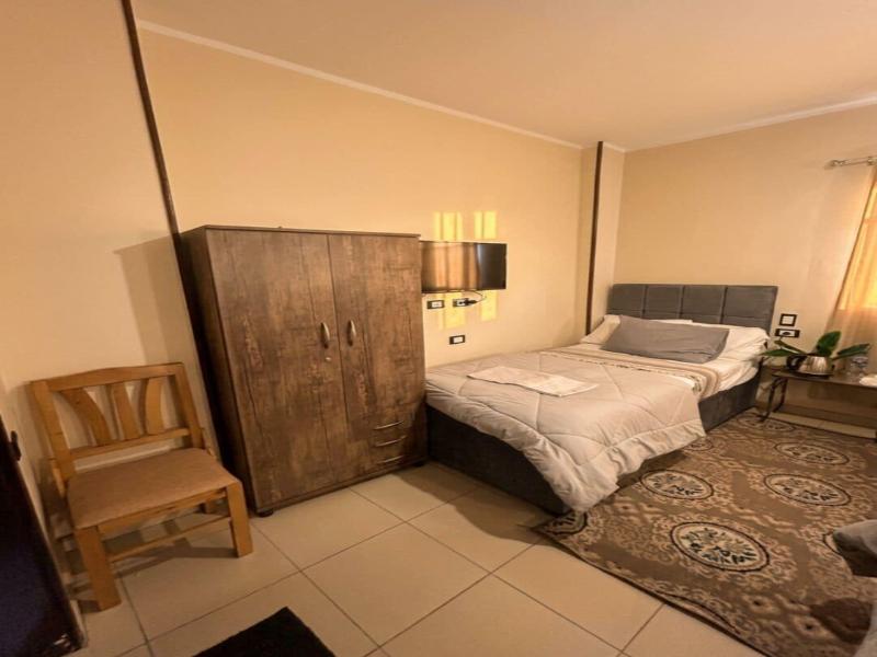 Pyramids Road Guest House image