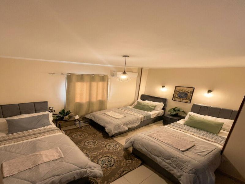 Pyramids Road Guest House image