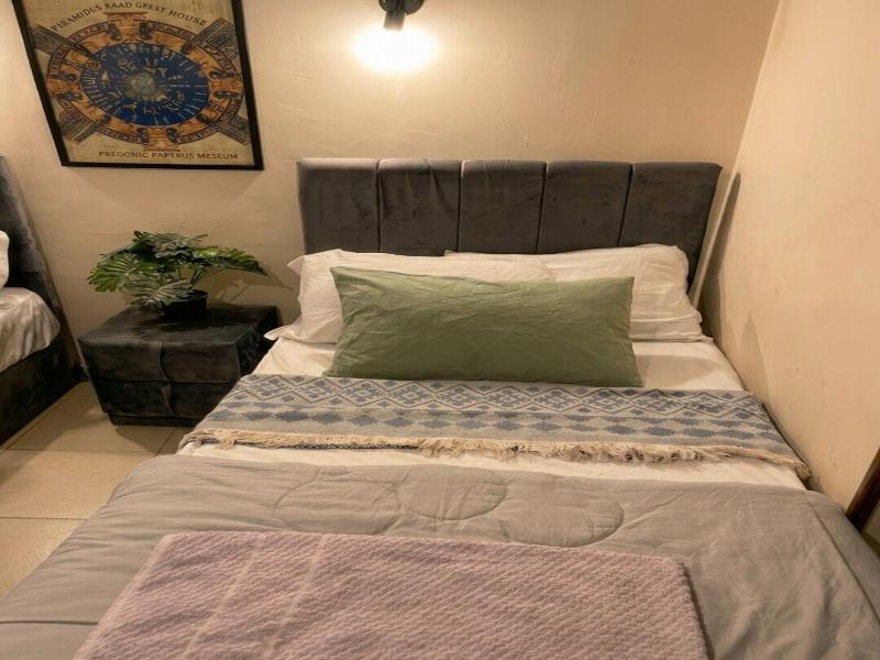 Pyramids Road Guest House image