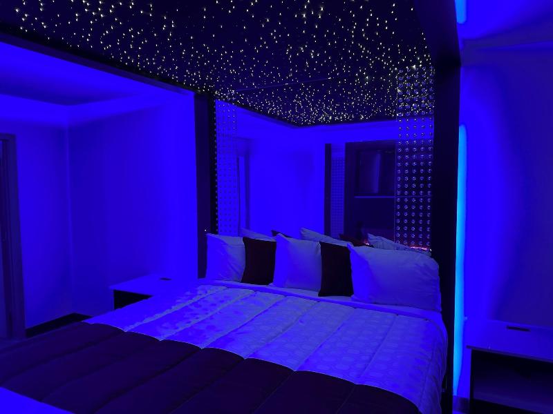 Imperial Suites image
