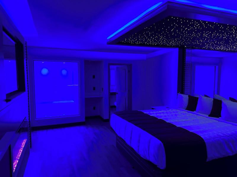 Imperial Suites image