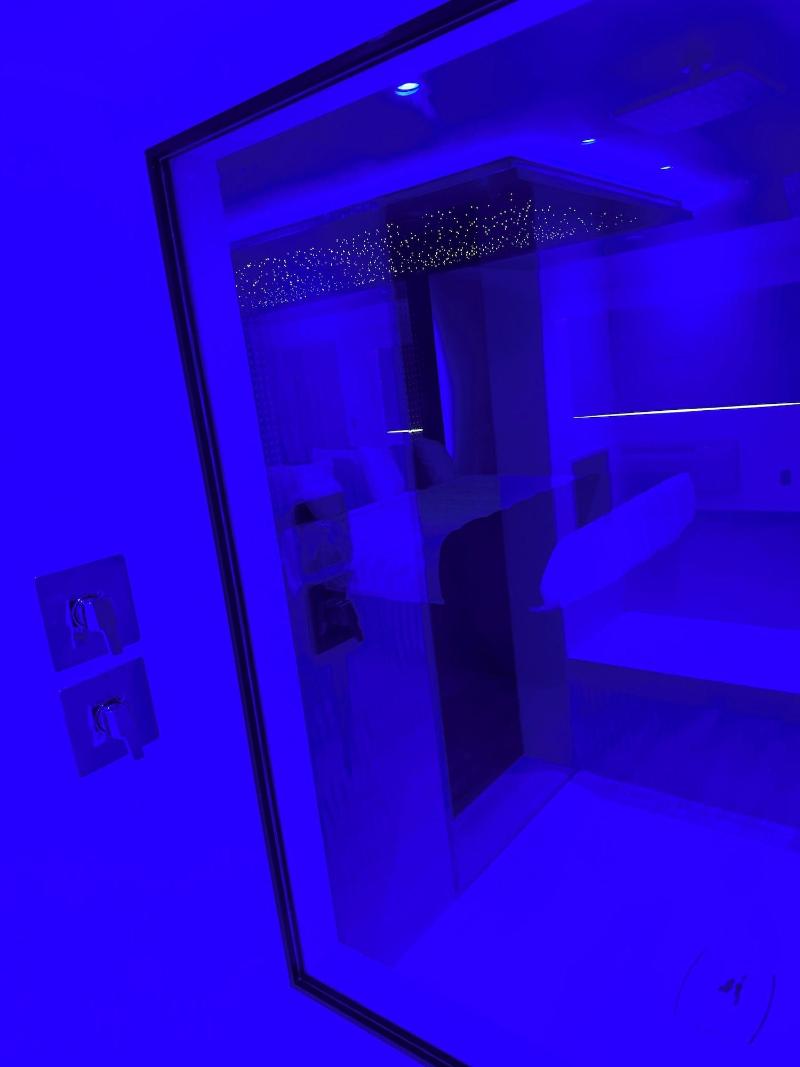 Imperial Suites image