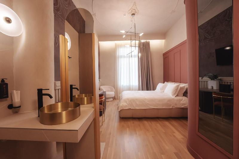 Zenith Premium Suites - Image 8