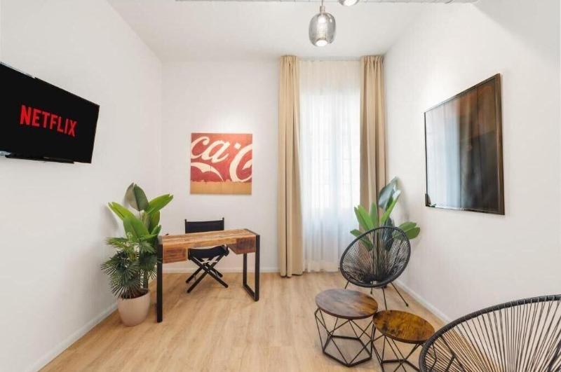 Adelante Rooms image