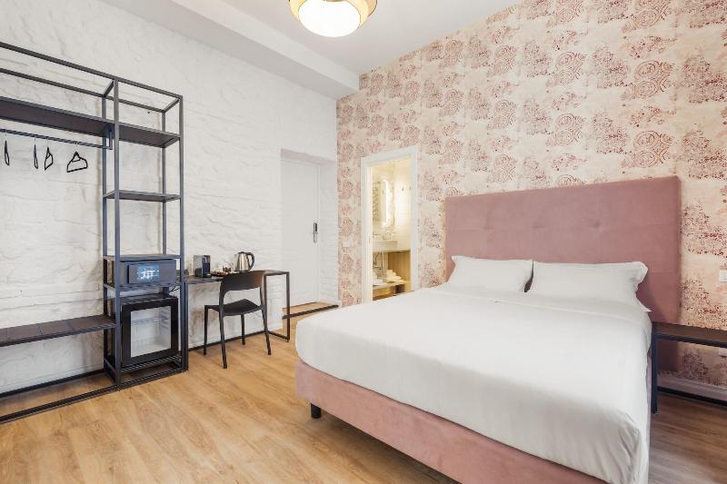 Adelante Rooms image