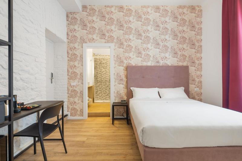 Adelante Rooms image