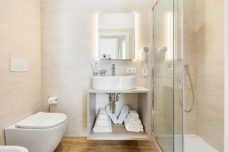 Adelante Rooms image