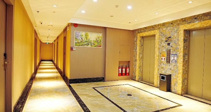 Pristinehotel image