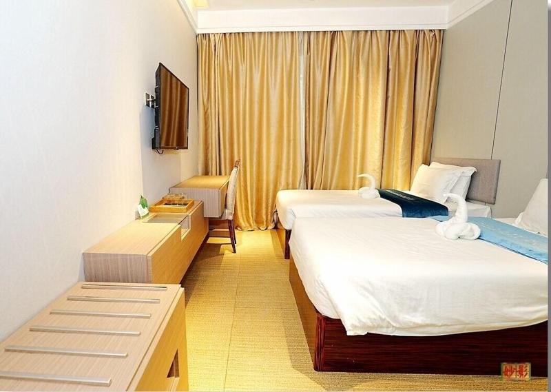 Pristinehotel image