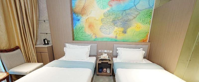Pristinehotel image
