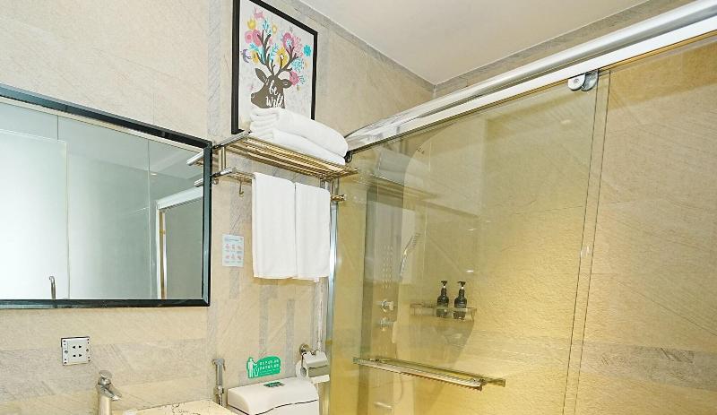 Pristinehotel image