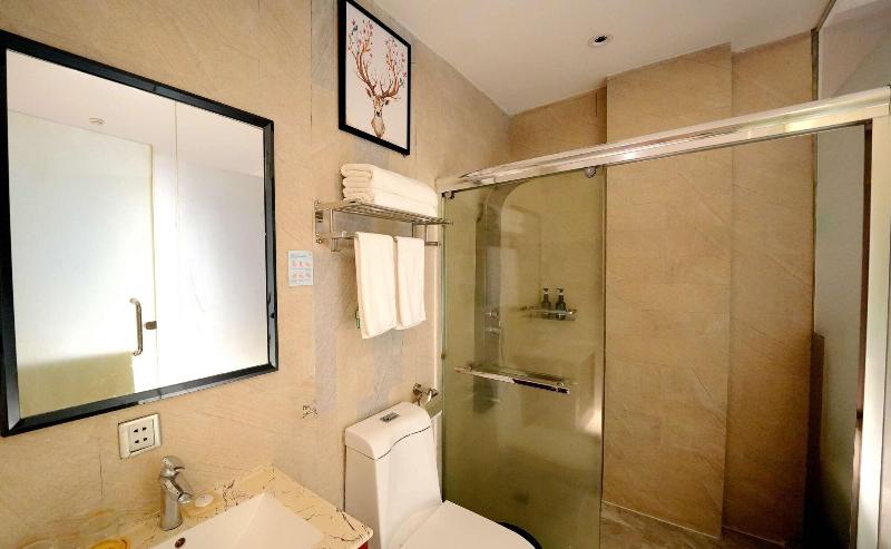 Pristinehotel image