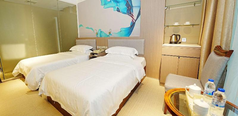 Pristinehotel image