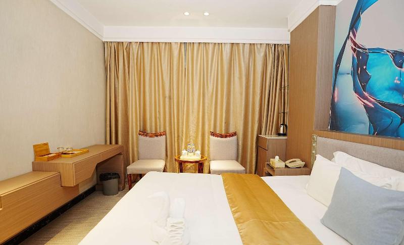 Pristinehotel image