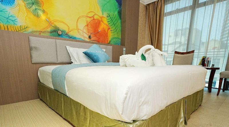 Pristinehotel image