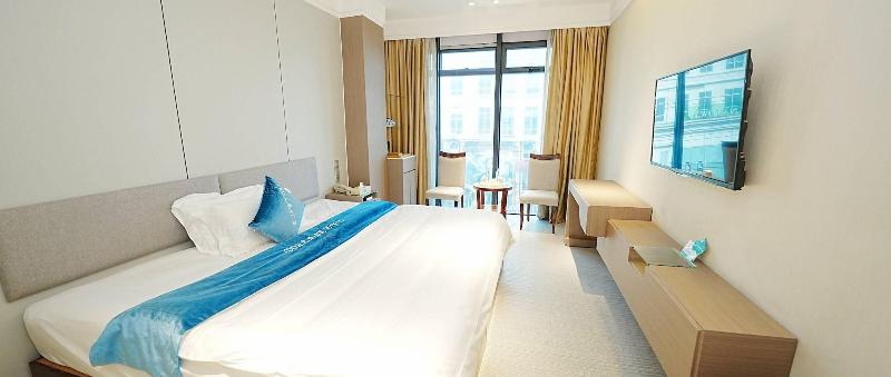 Pristinehotel image
