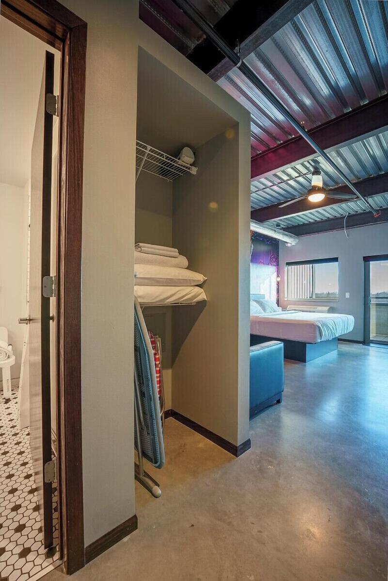 Brewhalla Hotel image