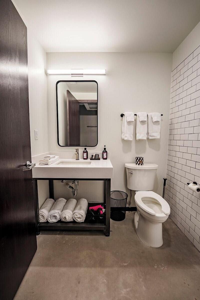 Brewhalla Hotel image