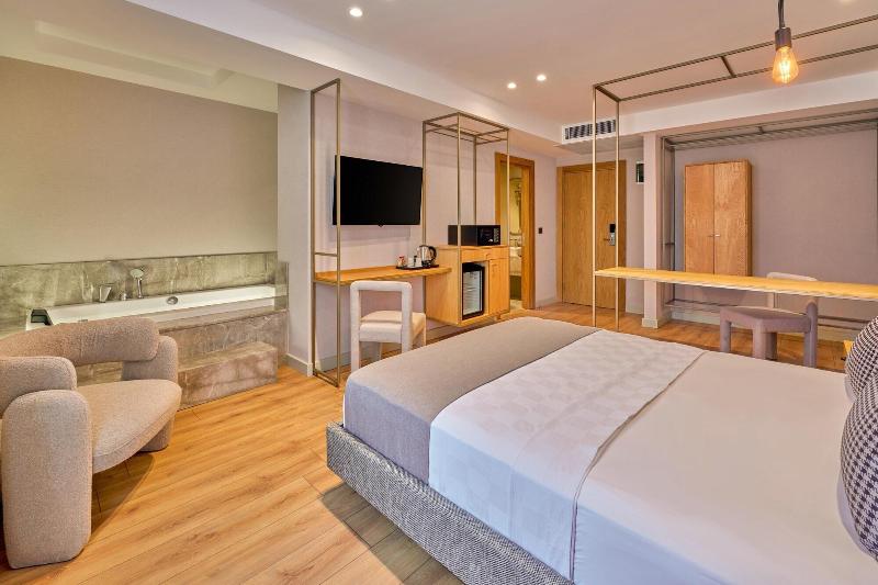 La Maja Hotel image