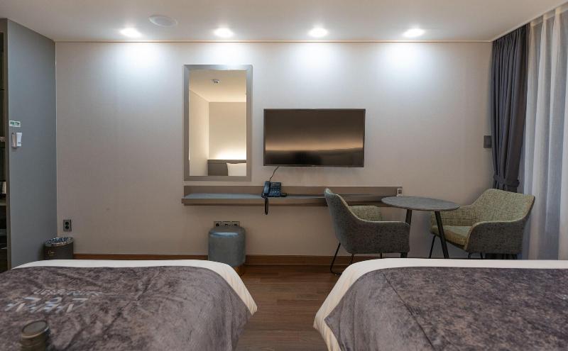 Primula Hotel image