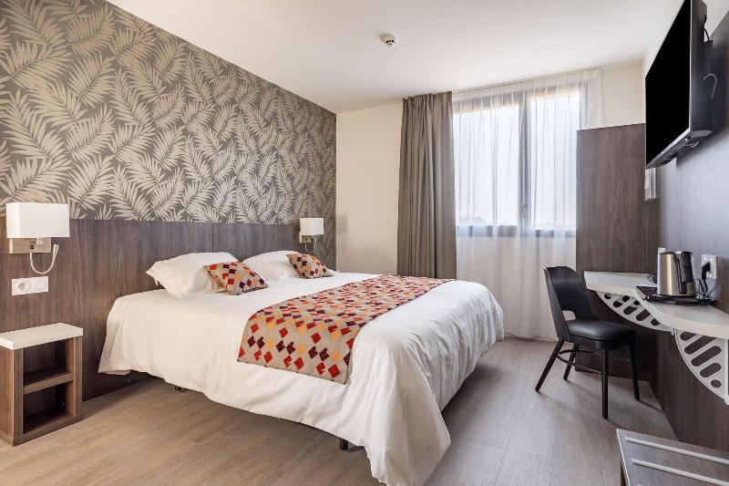 Brit Hotel Hotel De L Hippodrome image