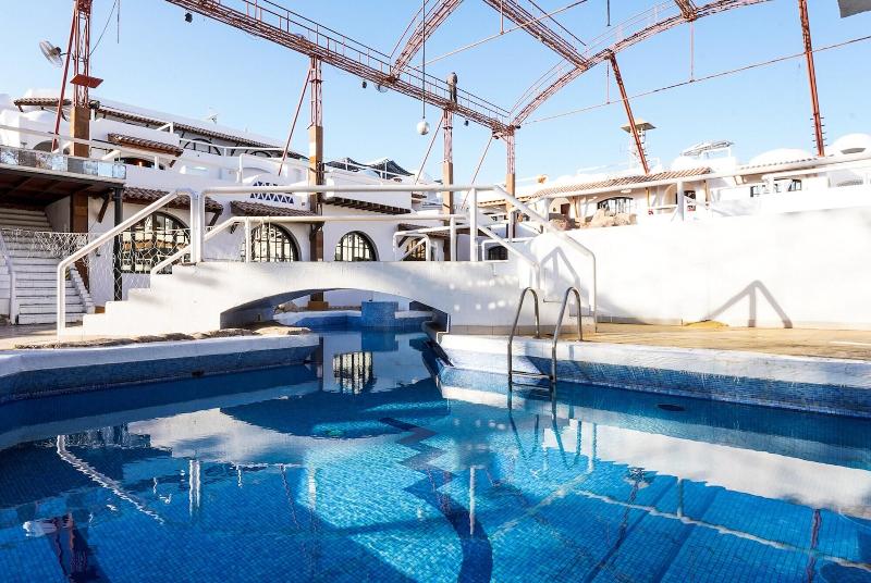 El Pacha Suites Sharm Sanafir Hotel image