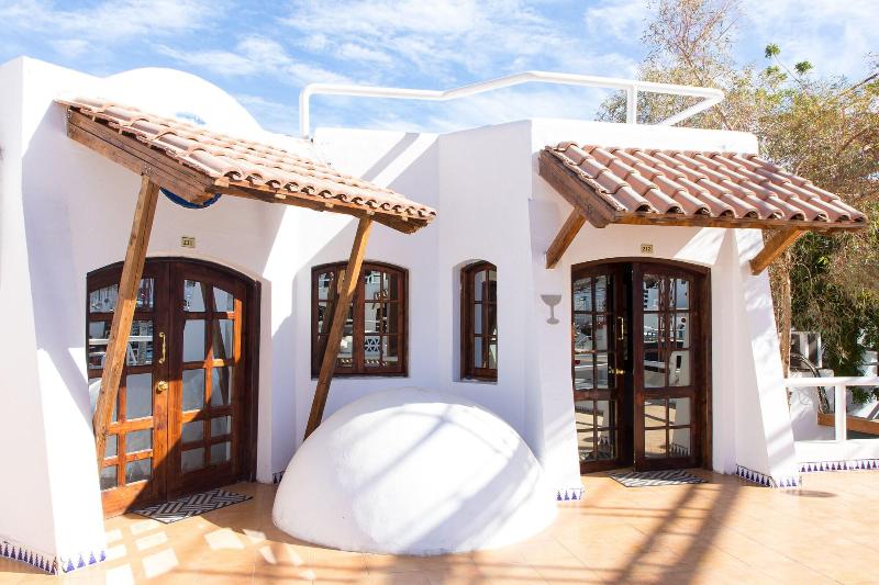 El Pacha Suites Sharm Sanafir Hotel image