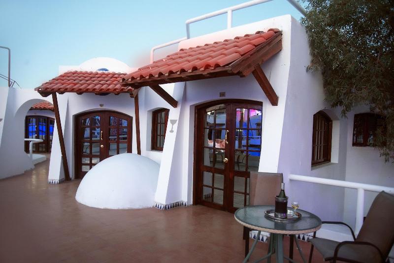 El Pacha Suites Sharm Sanafir Hotel image