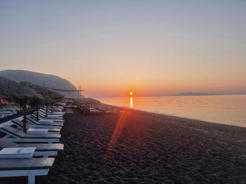 Cycladic Pleasure Houses By The Sea