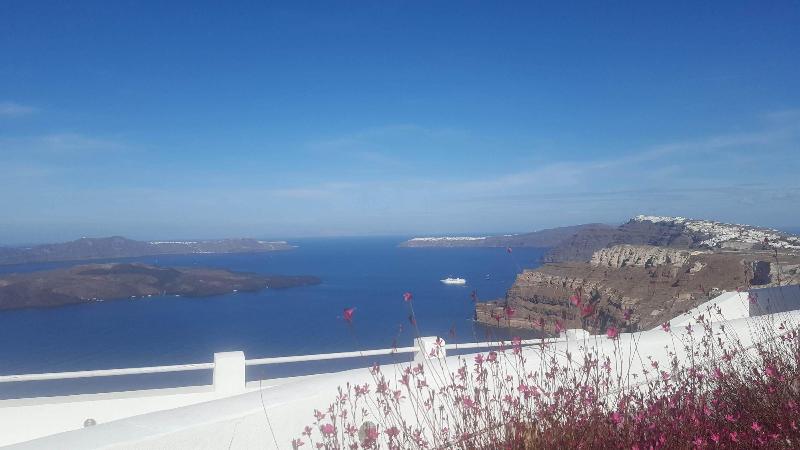 Cycladic Pleasure Houses By The Sea