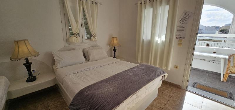 Cycladic Pleasure Houses By The Sea — photo 82