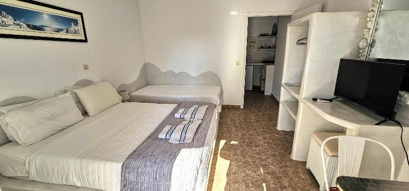 Cycladic Pleasure Houses By The Sea — photo 161