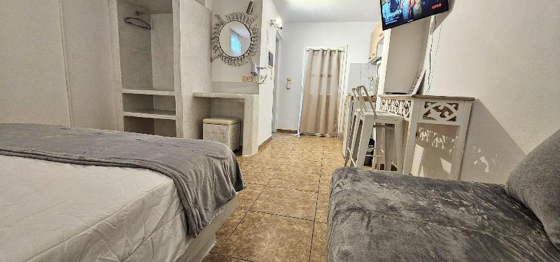 Cycladic Pleasure Houses By The Sea — photo 45