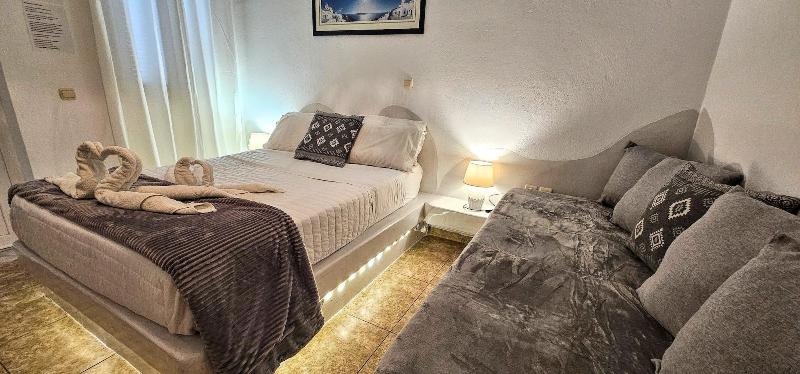 Cycladic Pleasure Houses By The Sea — photo 53