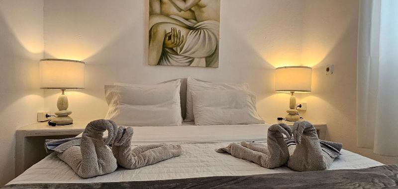 Cycladic Pleasure Houses By The Sea — photo 60