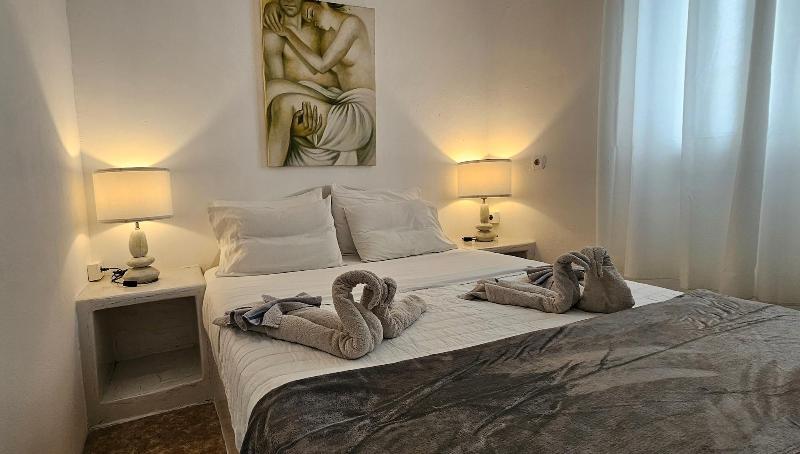 Cycladic Pleasure Houses By The Sea — photo 71