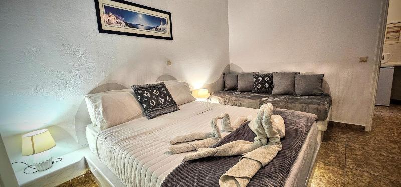 Cycladic Pleasure Houses By The Sea — photo 69