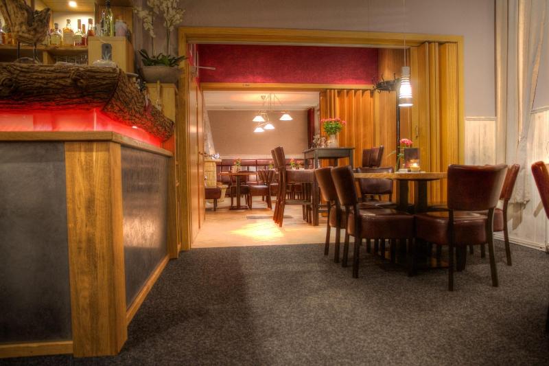 Restaurant Und Pension Zur Nassen Ecke image