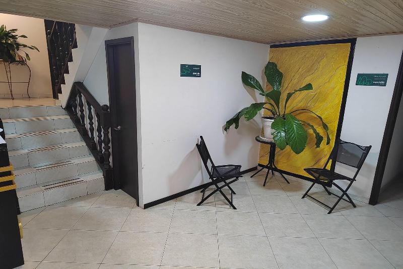 Ayenda Gold House image