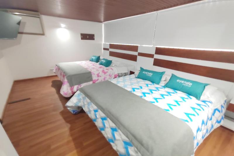 Ayenda Gold House image