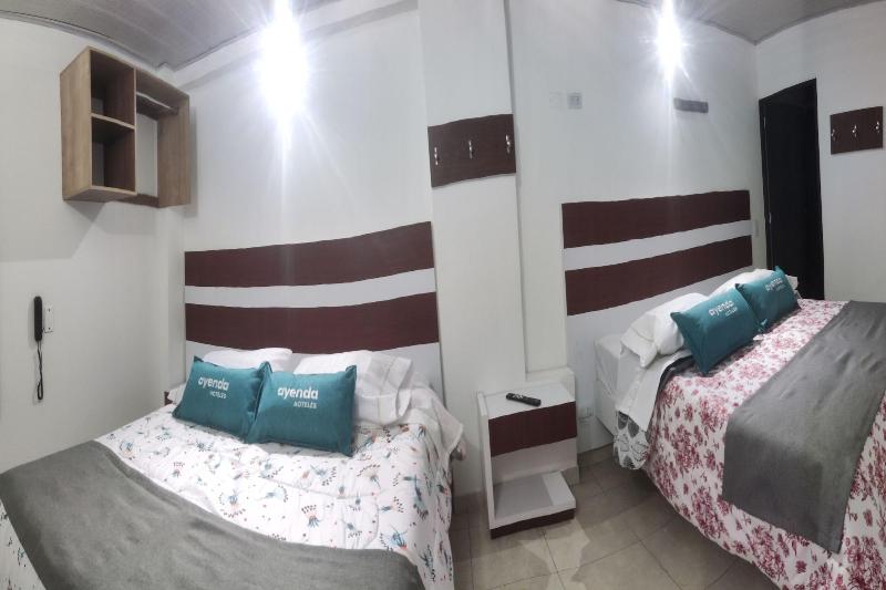 Ayenda Gold House image