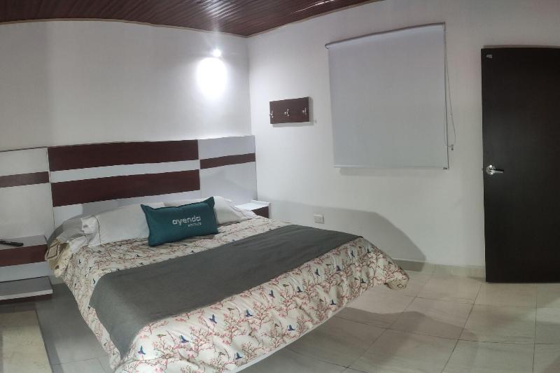 Ayenda Gold House image