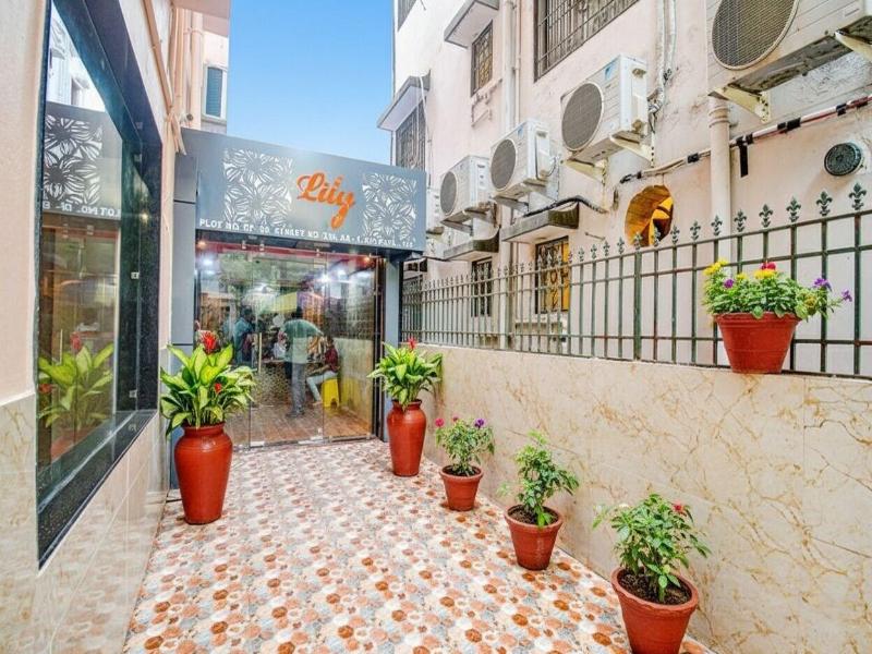 Fabhotel The Lily image